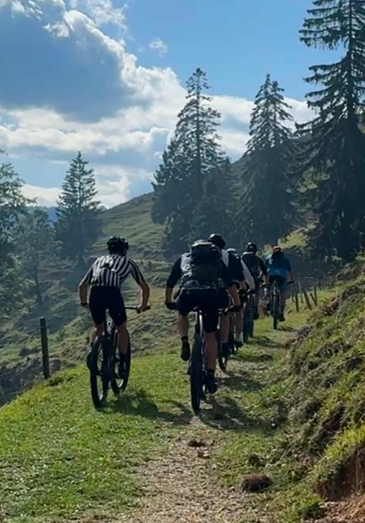 @Santosh Rai 🚴