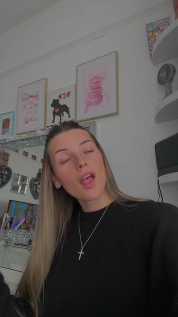 @Courtney 🤍