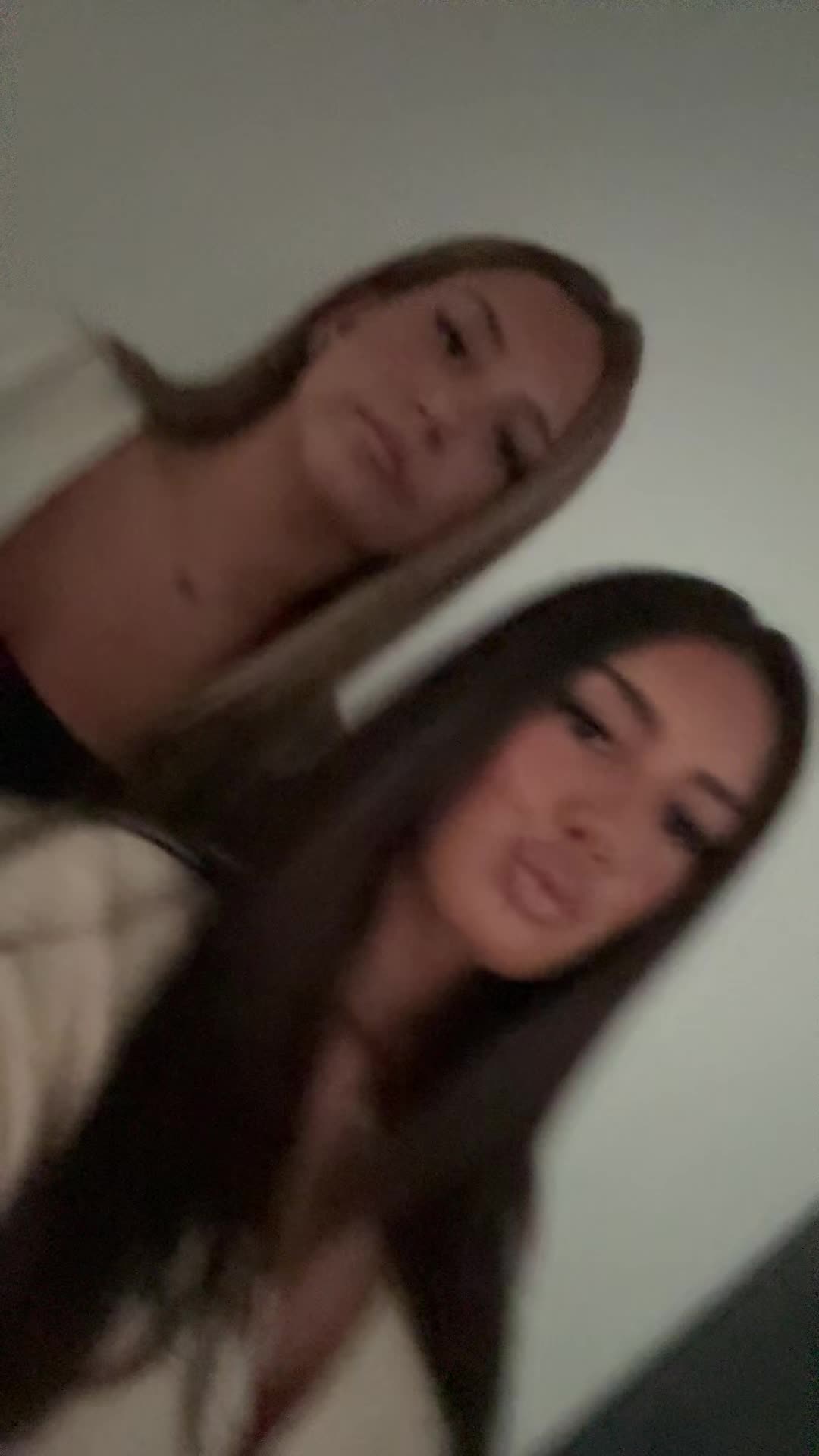 @ℰ
