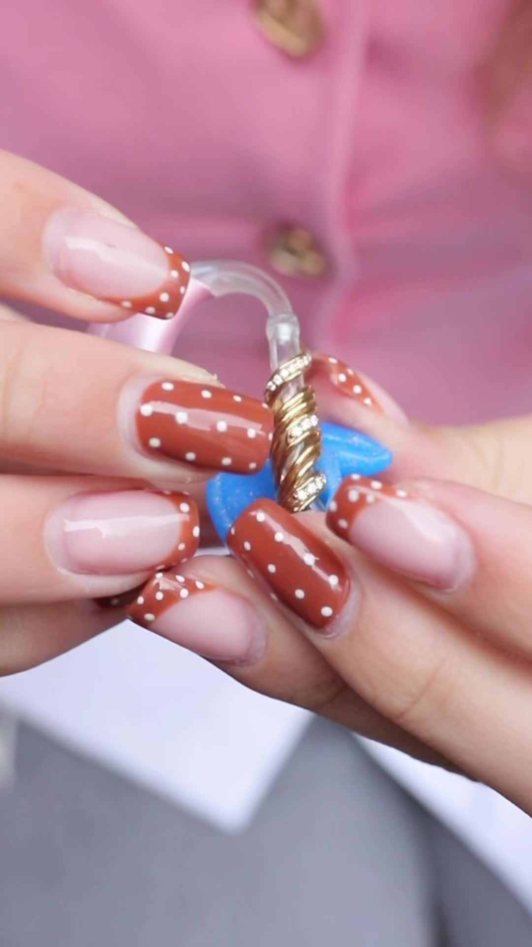 @Auzi&reg;