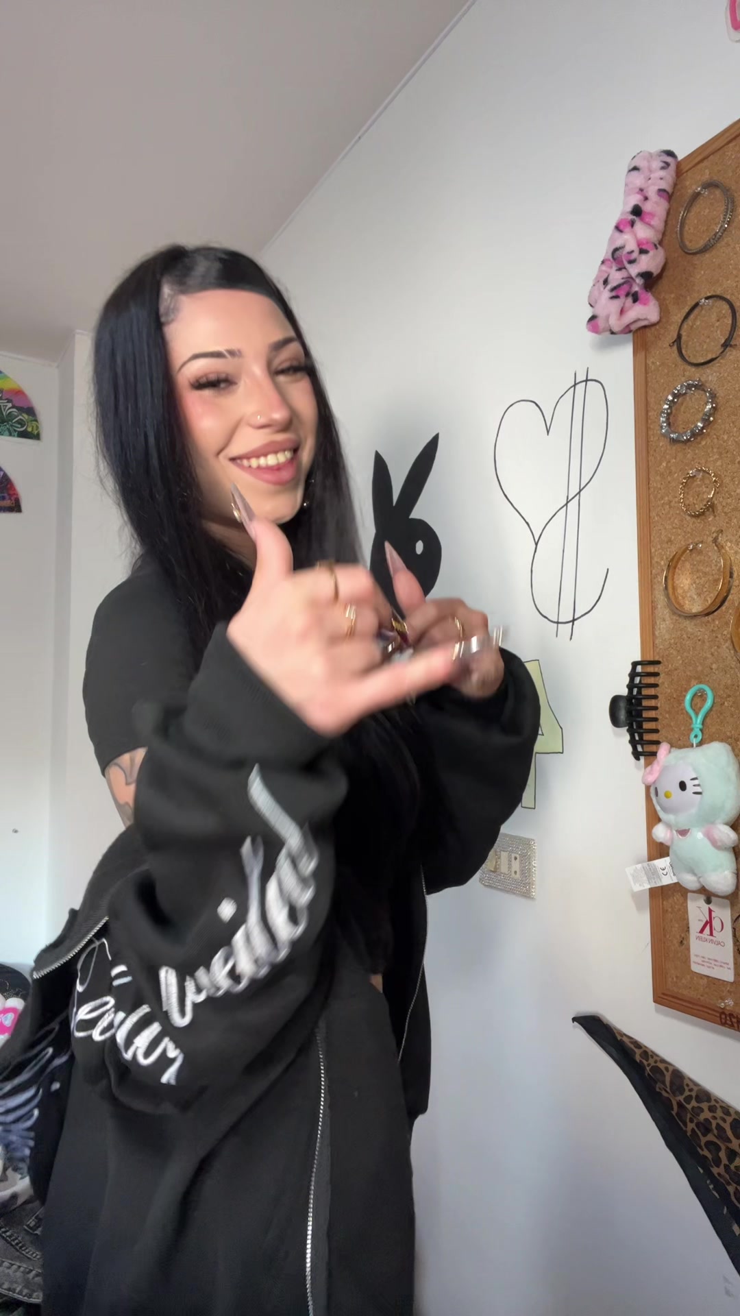 @𝑚 𝑒 𝑟 𝑦🦂