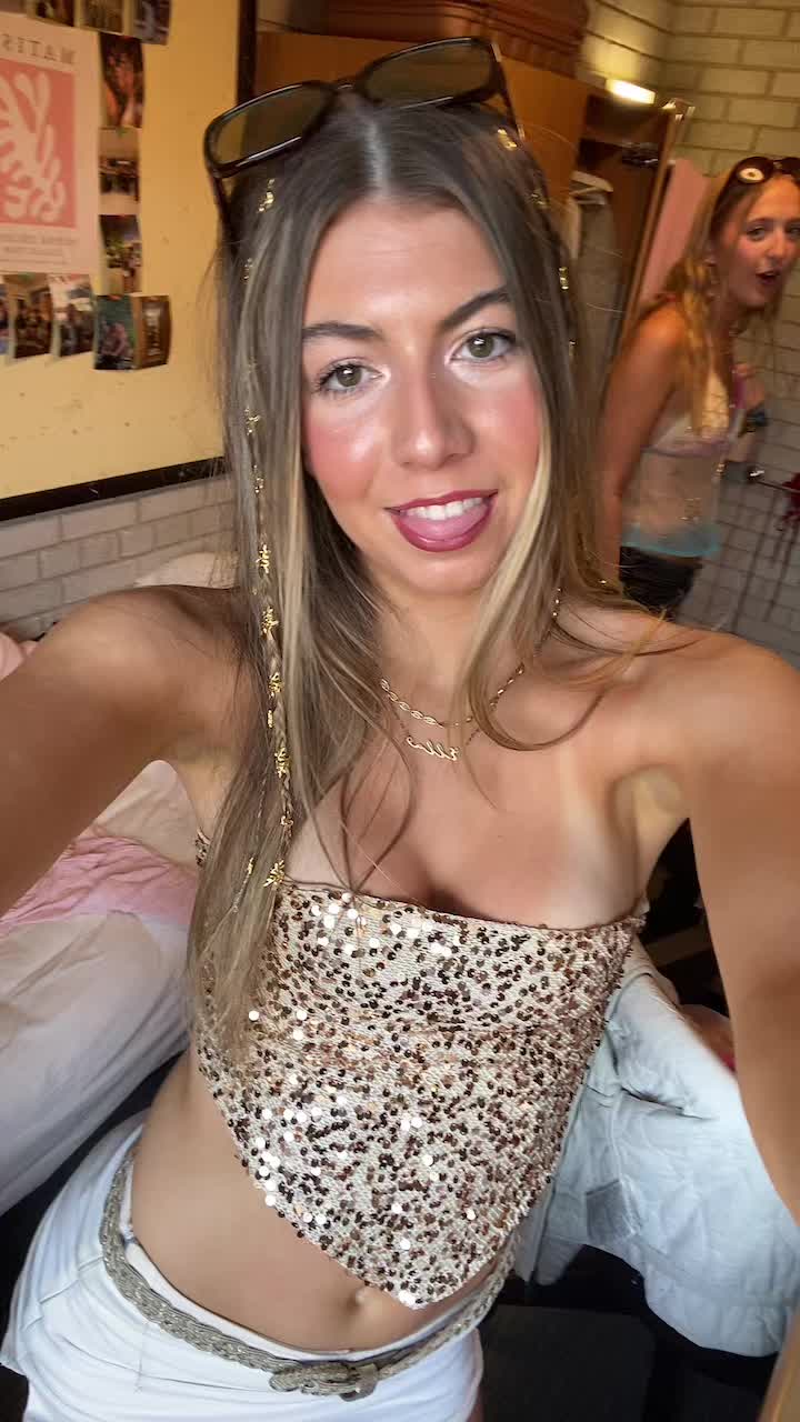 @ELLA 😝