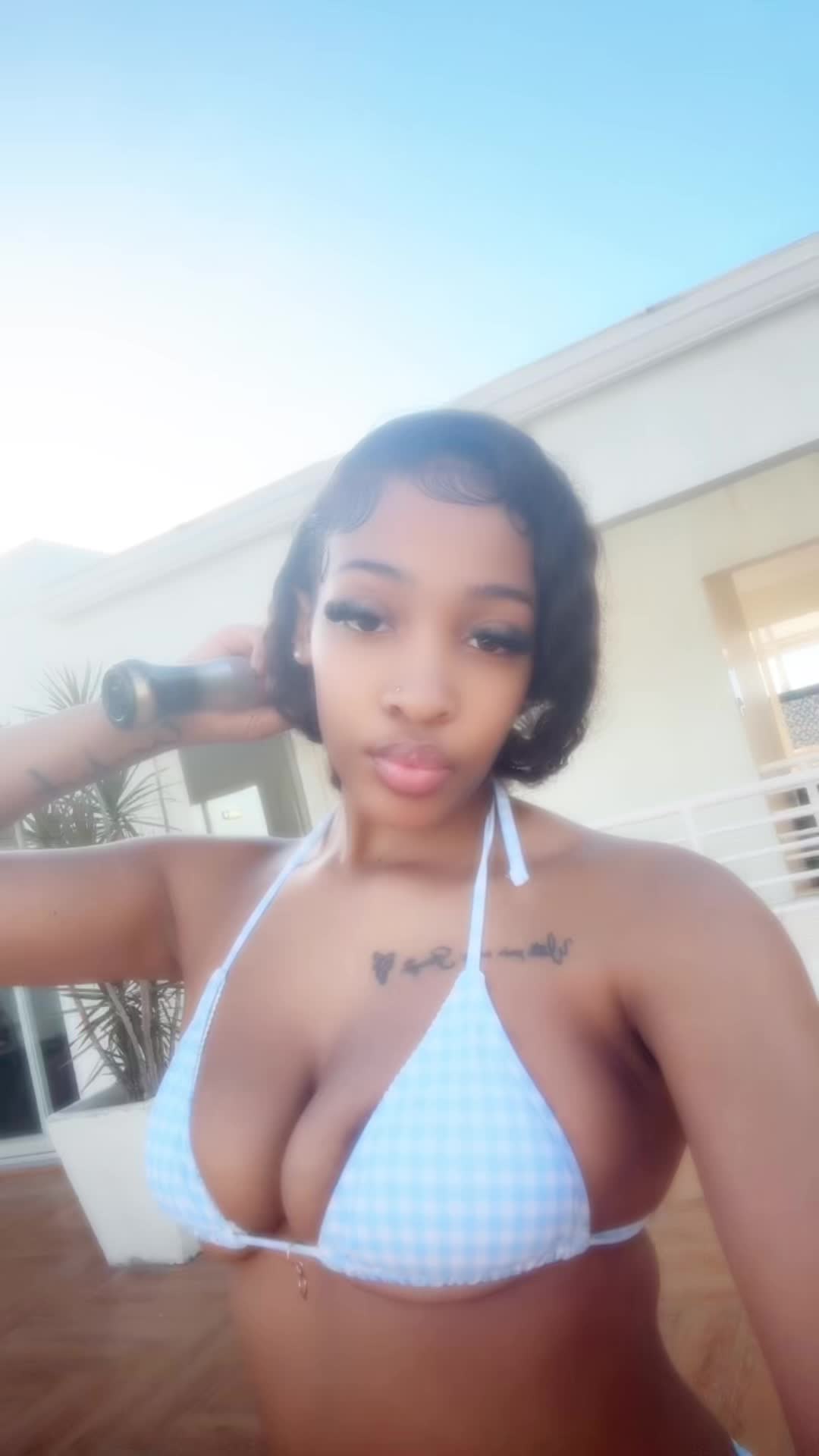 @likkle_.pinkyy