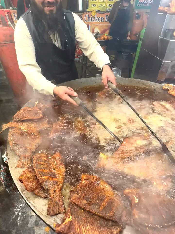 @wefoodiepk