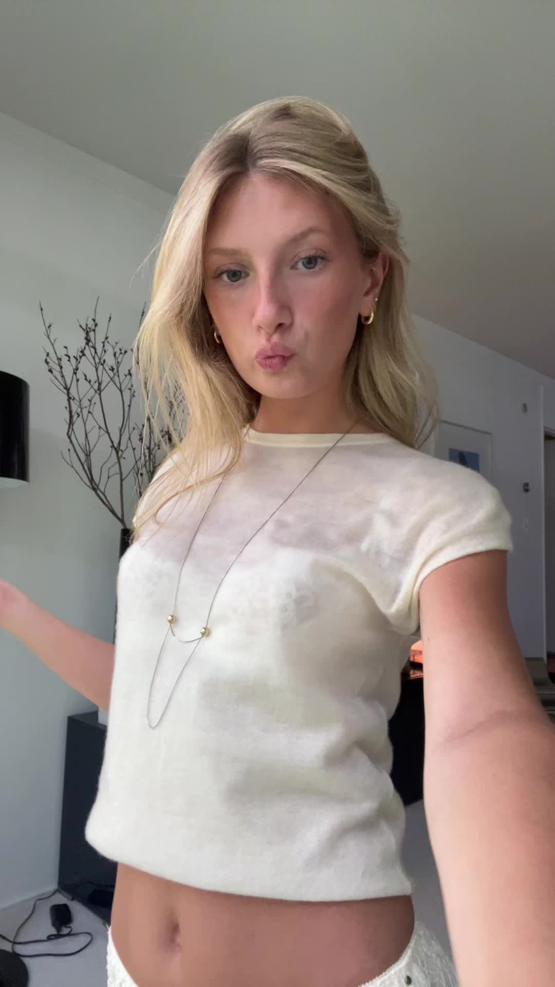 @unawhite