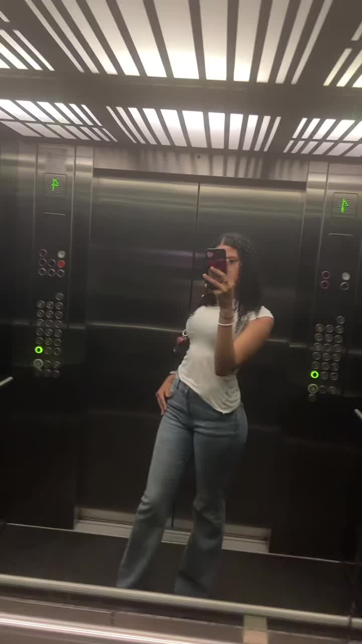 @y*