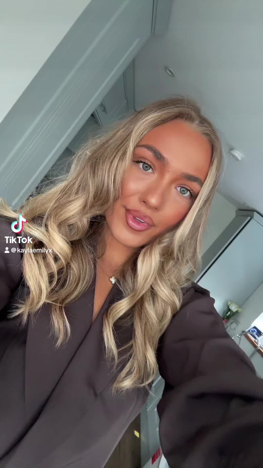 @Kayla_emily
