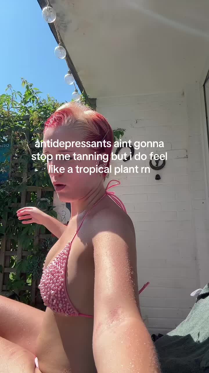 @︎︎