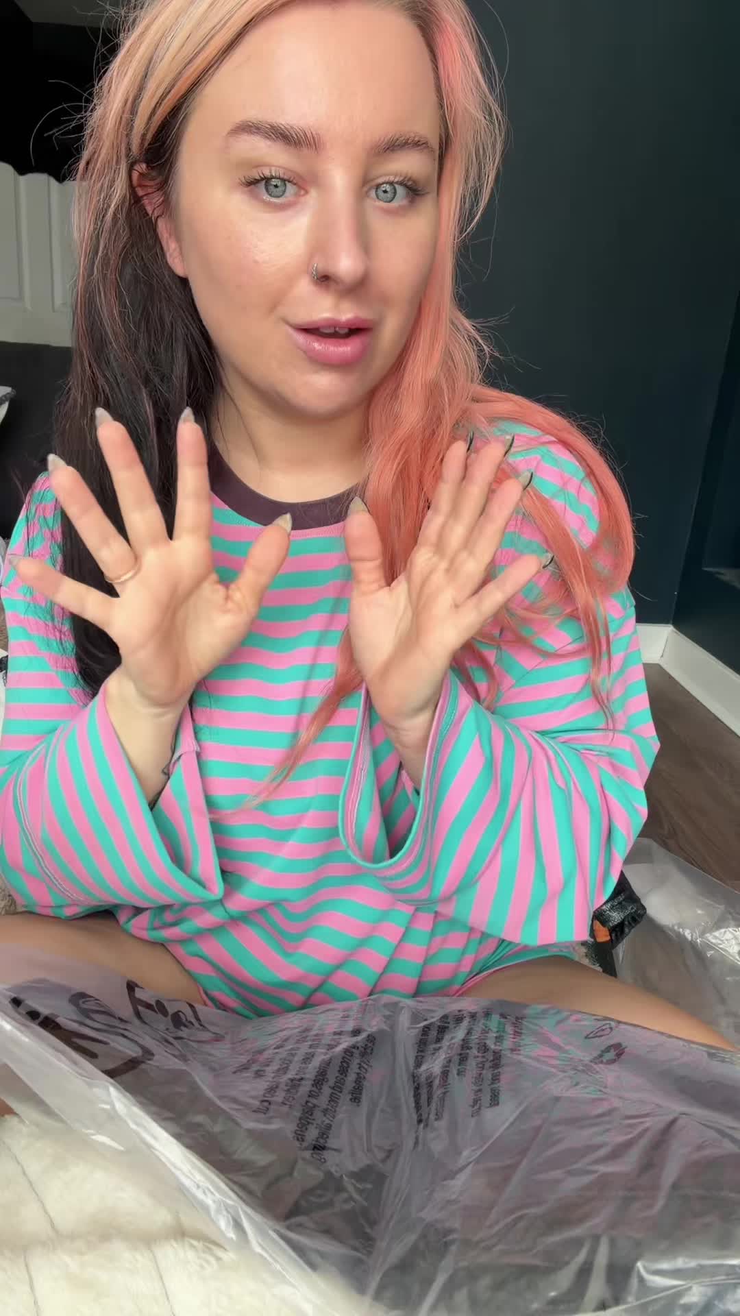 @Heyyy, it’s Sarah