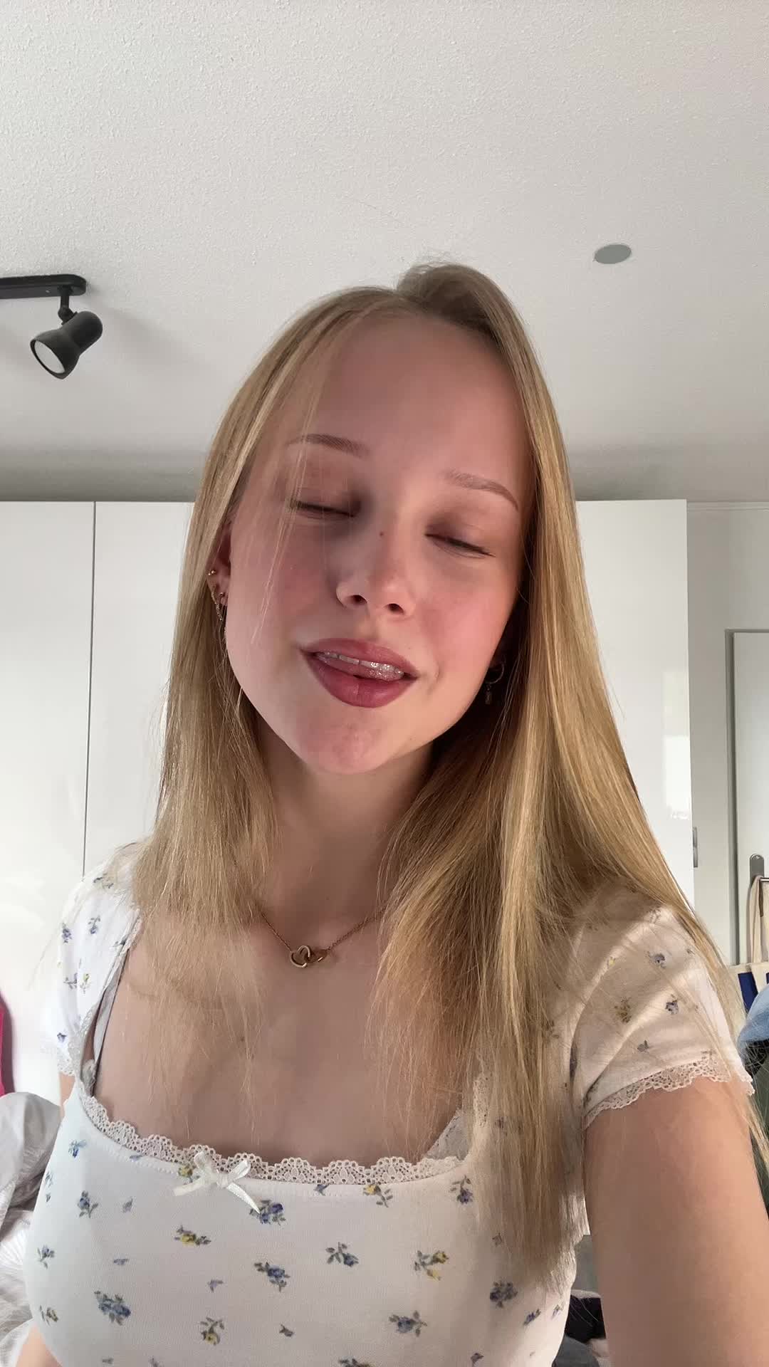 @anna
