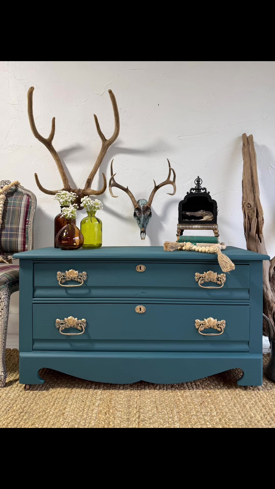 @Dixie Belle Paint