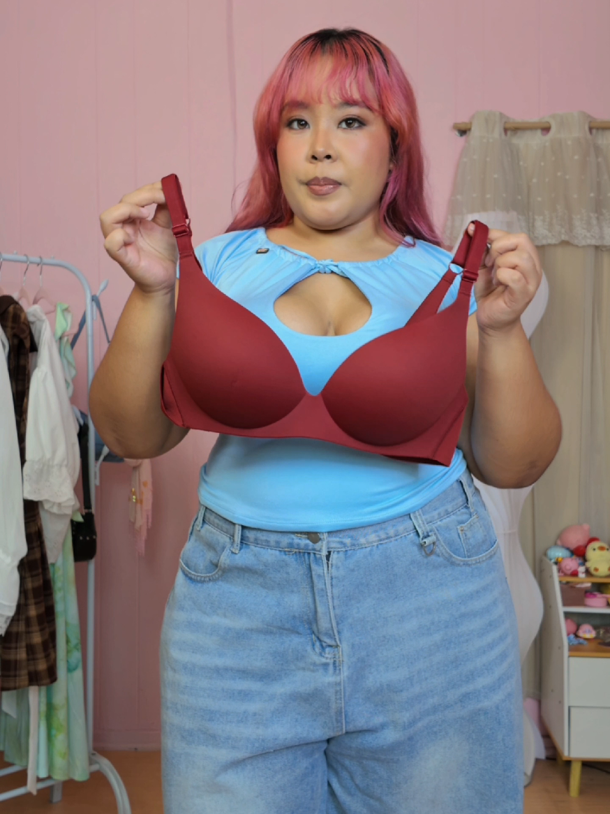 @Curvy Model Mia ♡