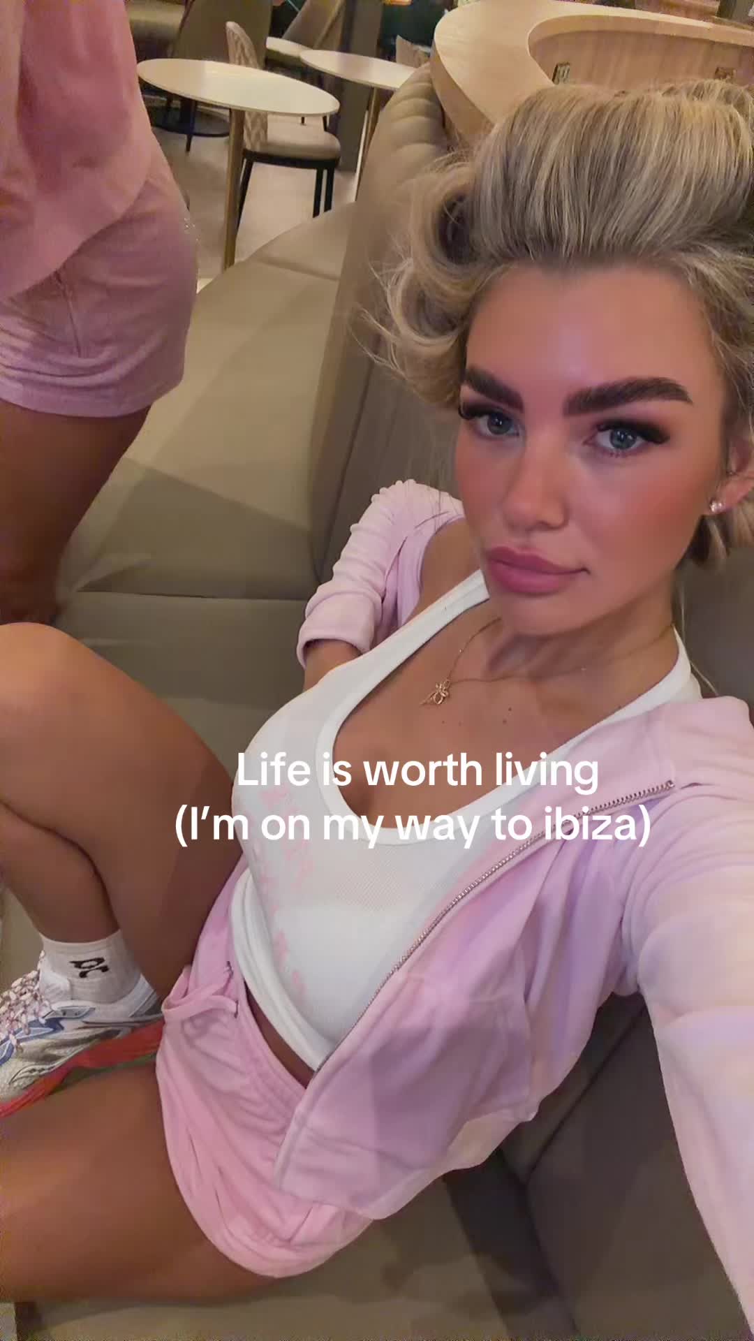 @222grayce