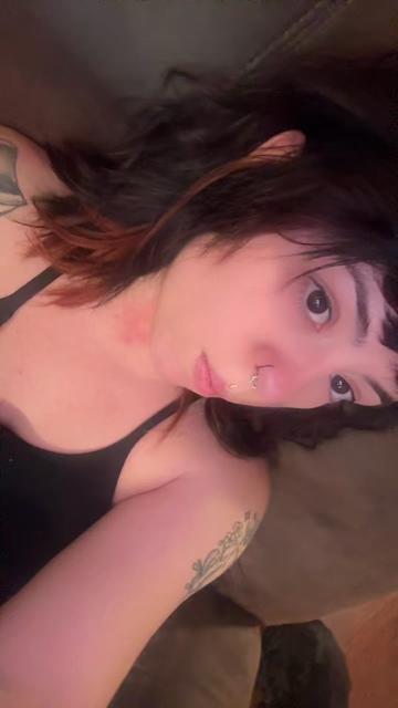 @gloomydoomykimaroonie
