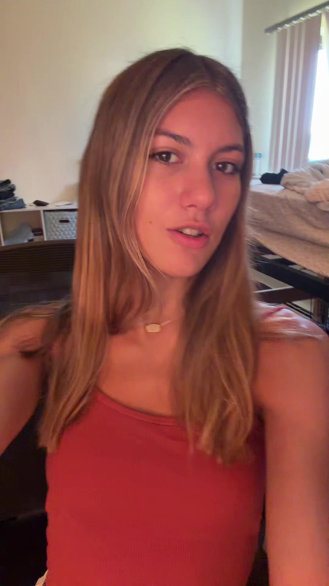 @theleahmae