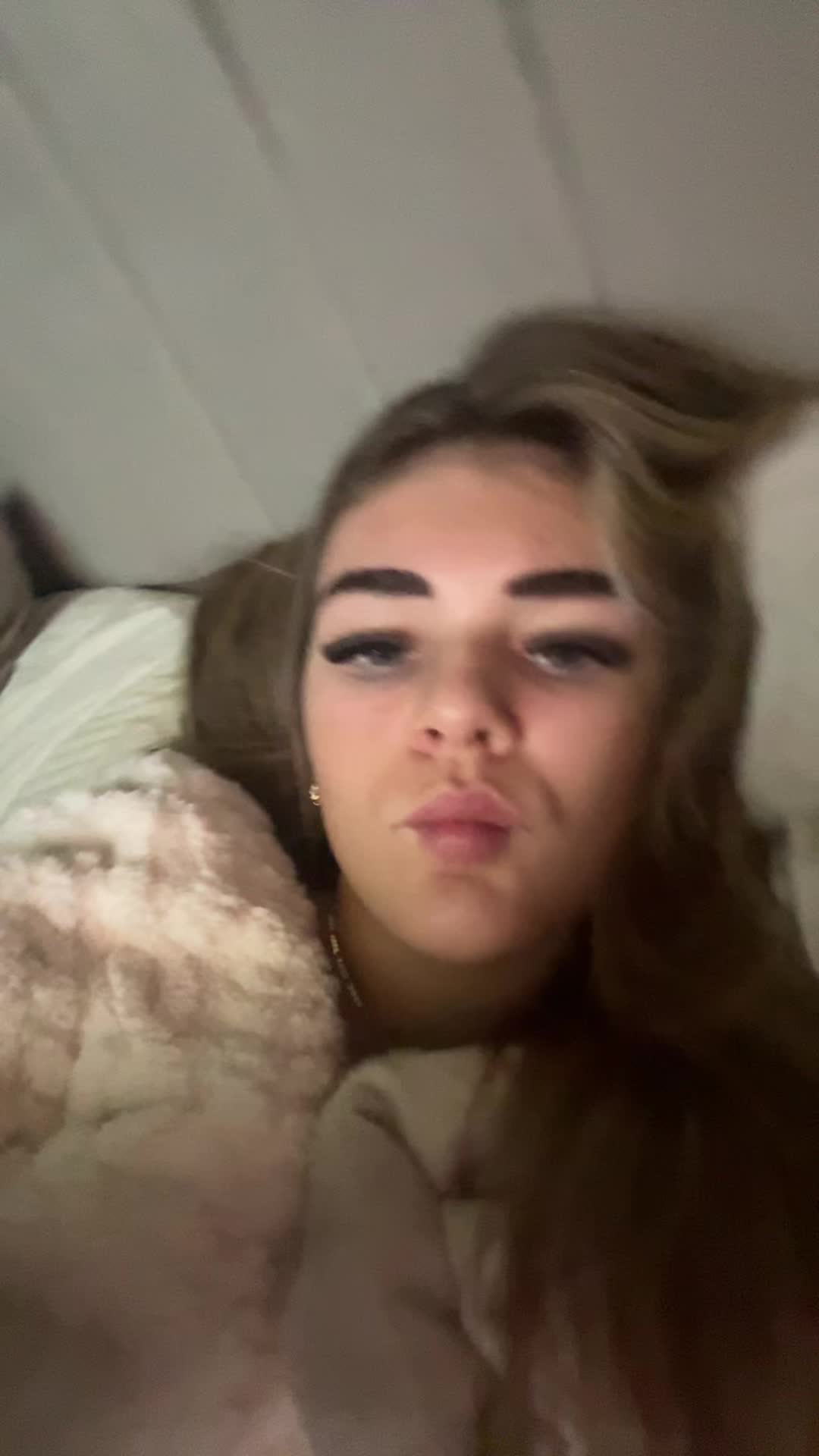 @poppykobrien