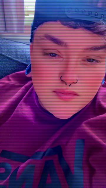 @Dora The Lesbian Explorer🎒