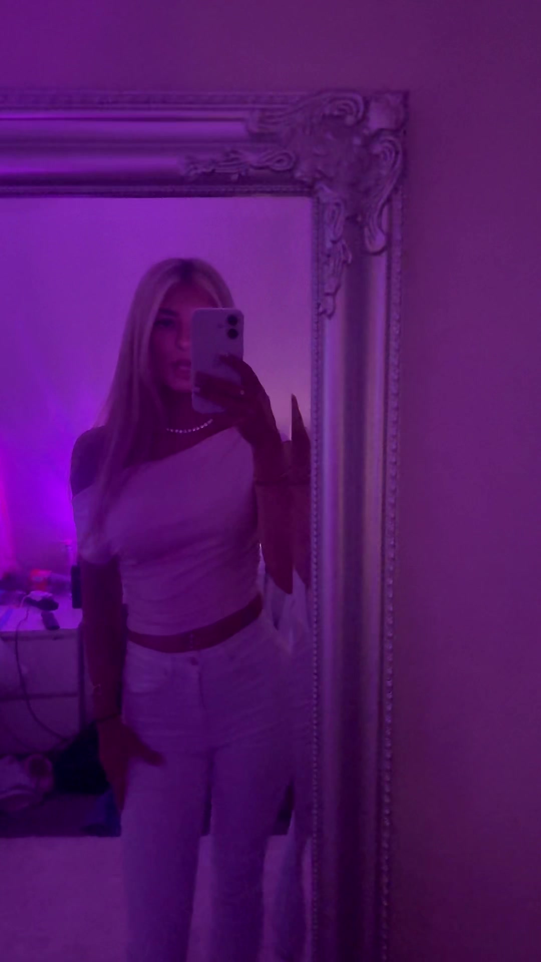 @𝐒𝐚𝐫𝐚♡