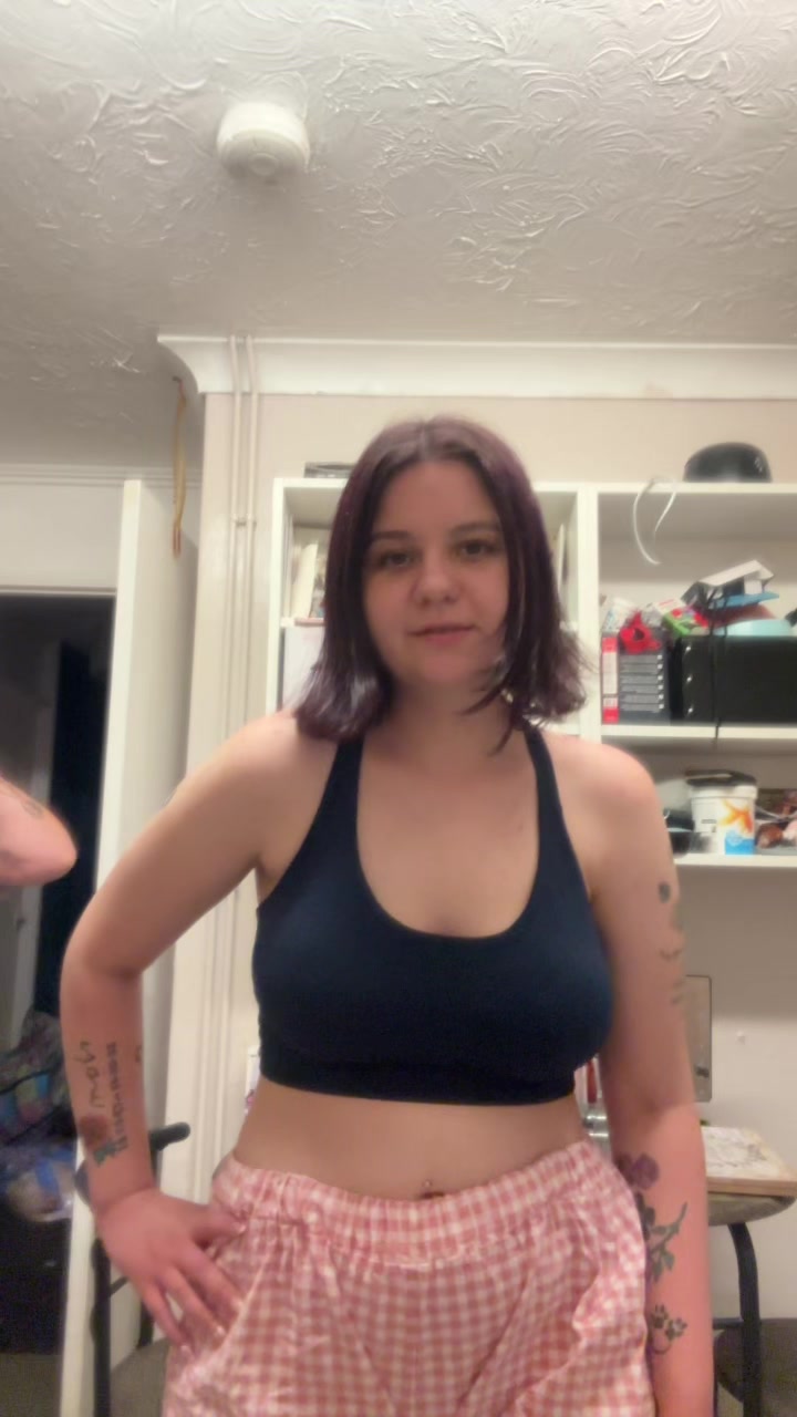 @Vv