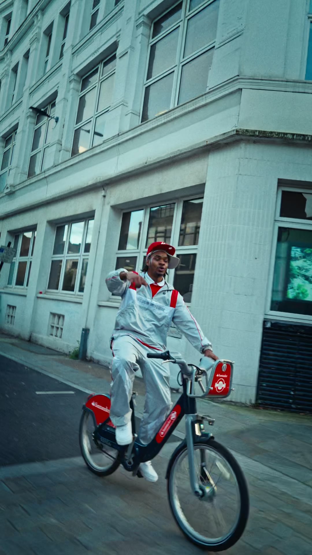 @REUP LONDON 📲