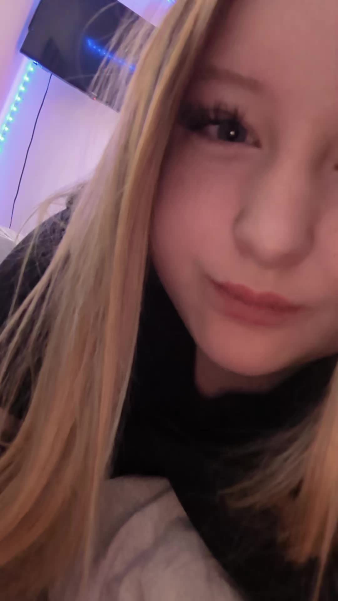 @⋆˚࿔ katie𝜗𝜚˚⋆