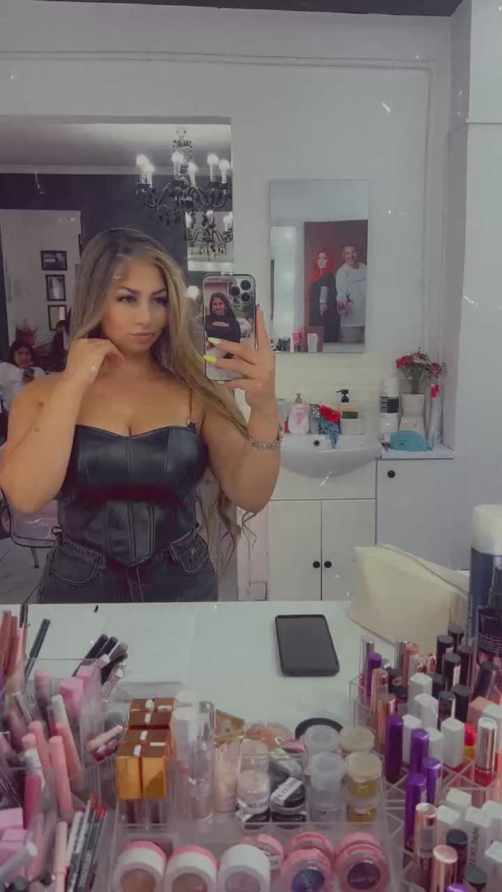 @⚜️👑 AlinaTha👑⚜️