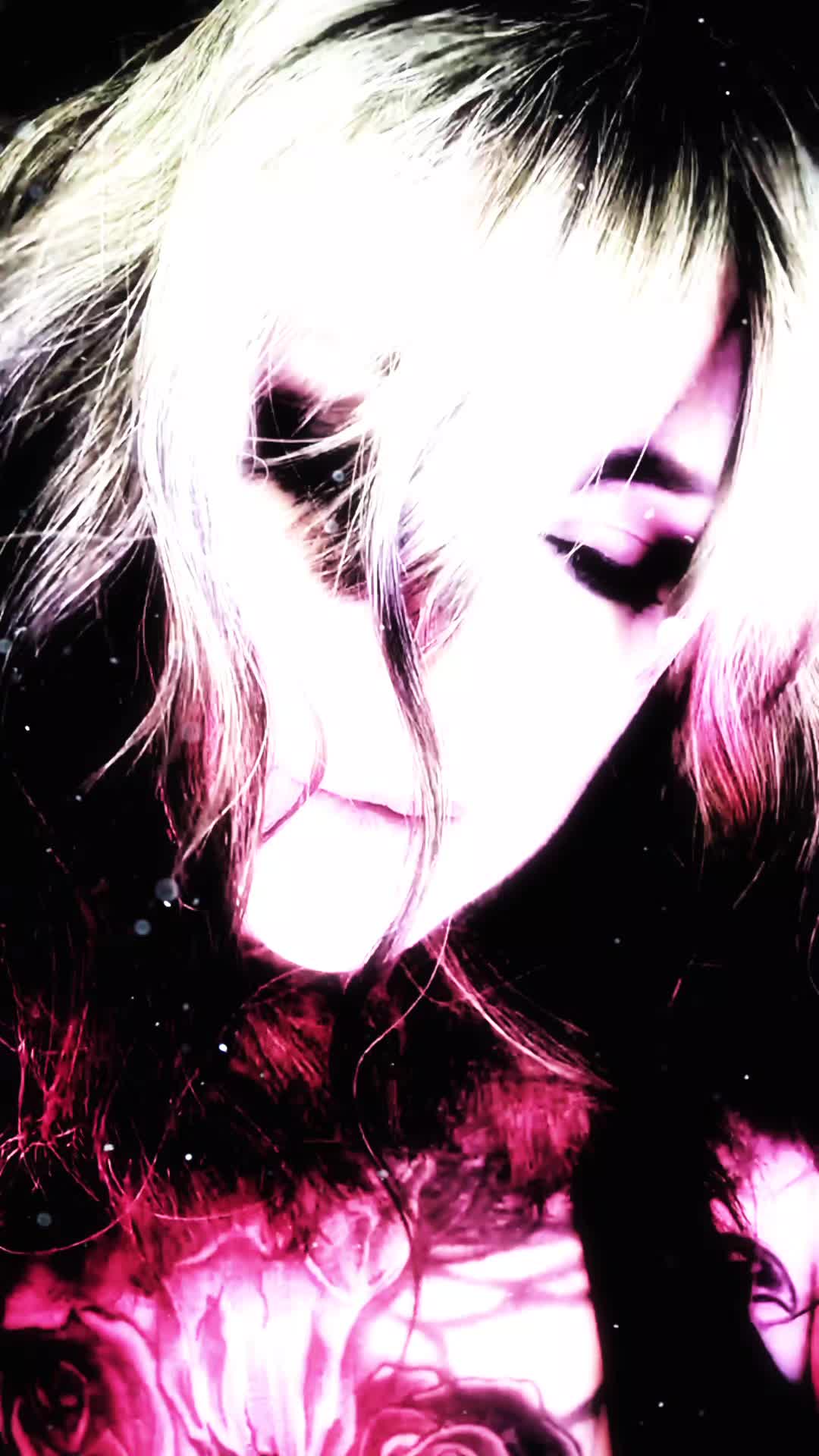 @G l o o m i e