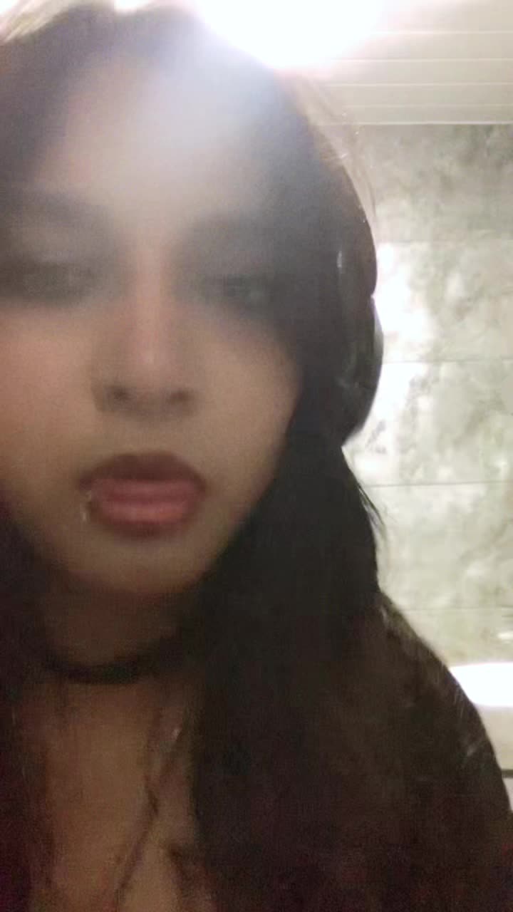 @sarahtonin 🧟♀️🥀