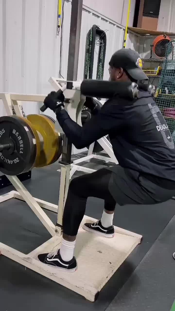 @Dee