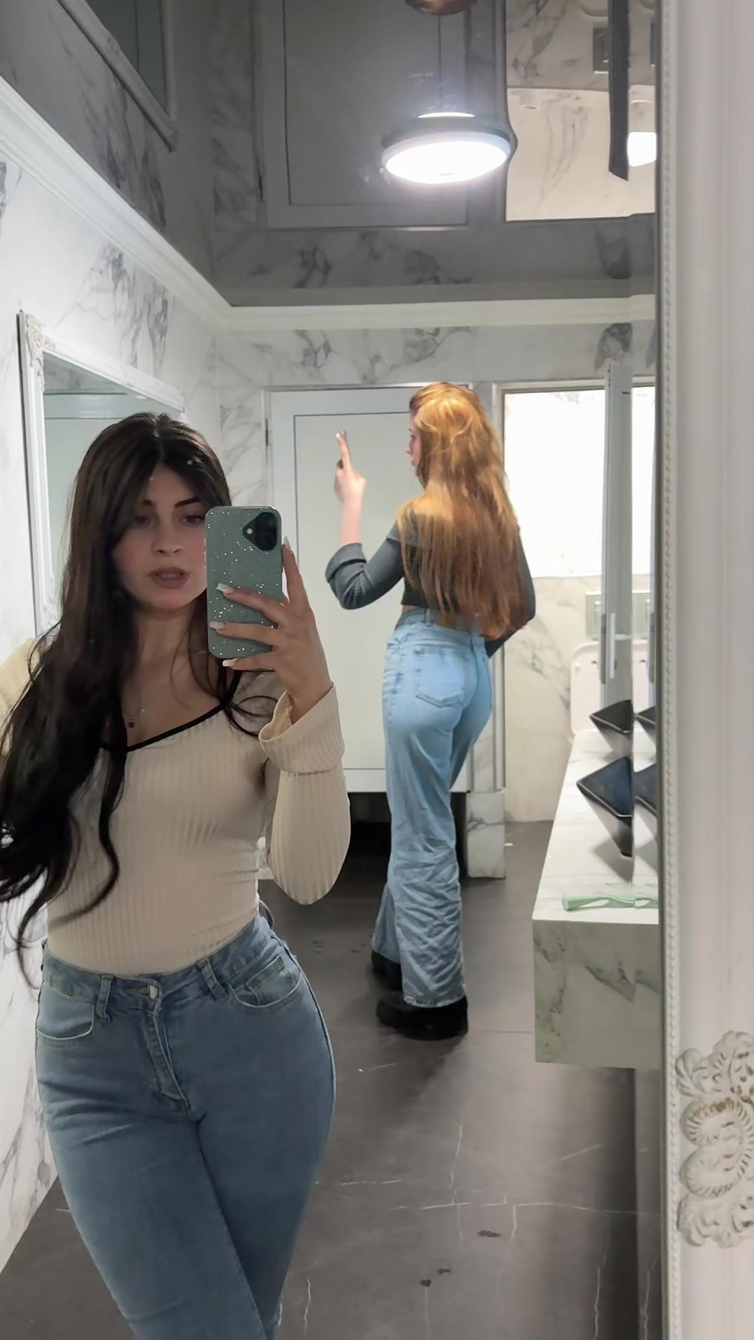 @_ionela_ale_