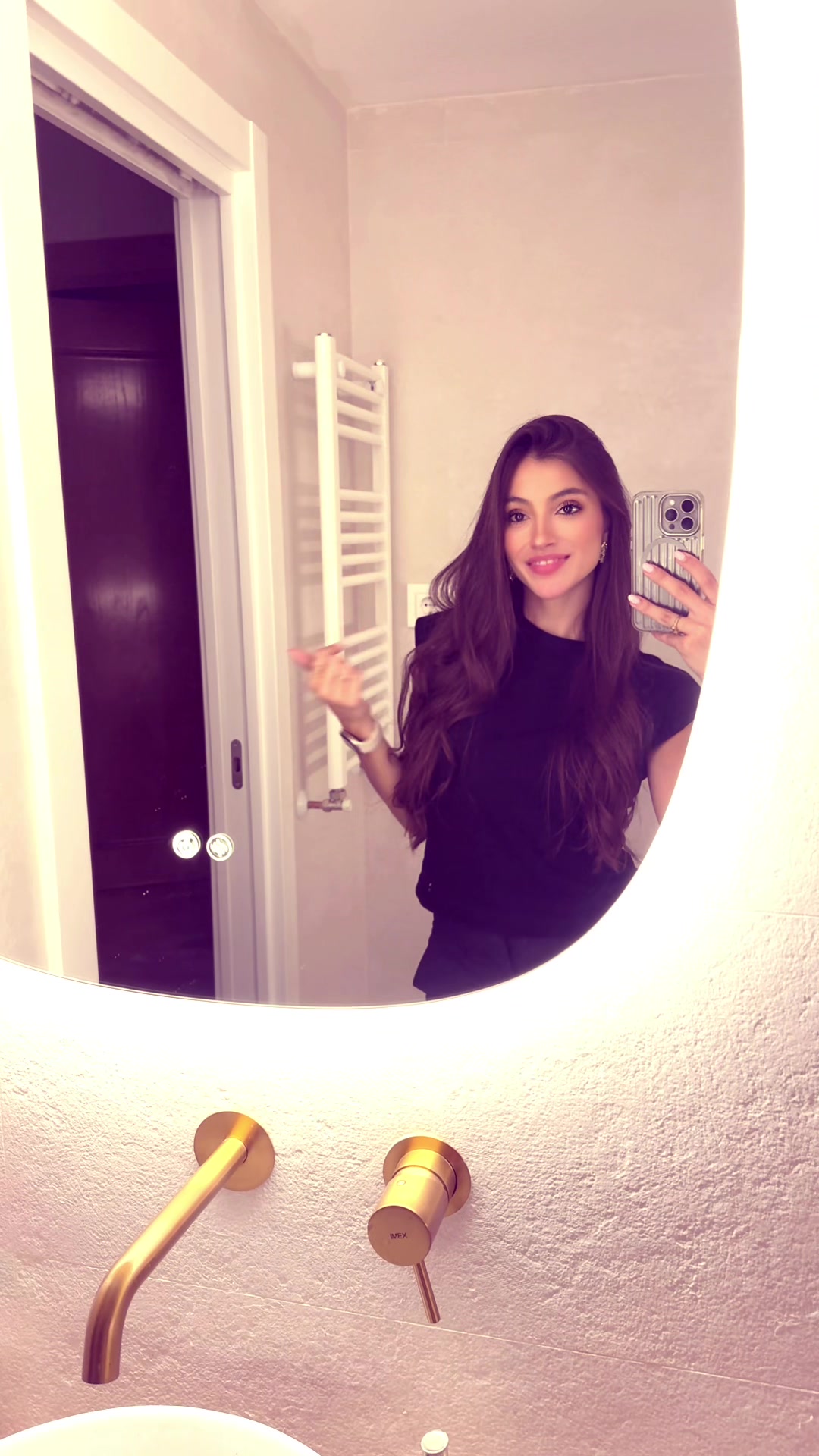 @M O N I