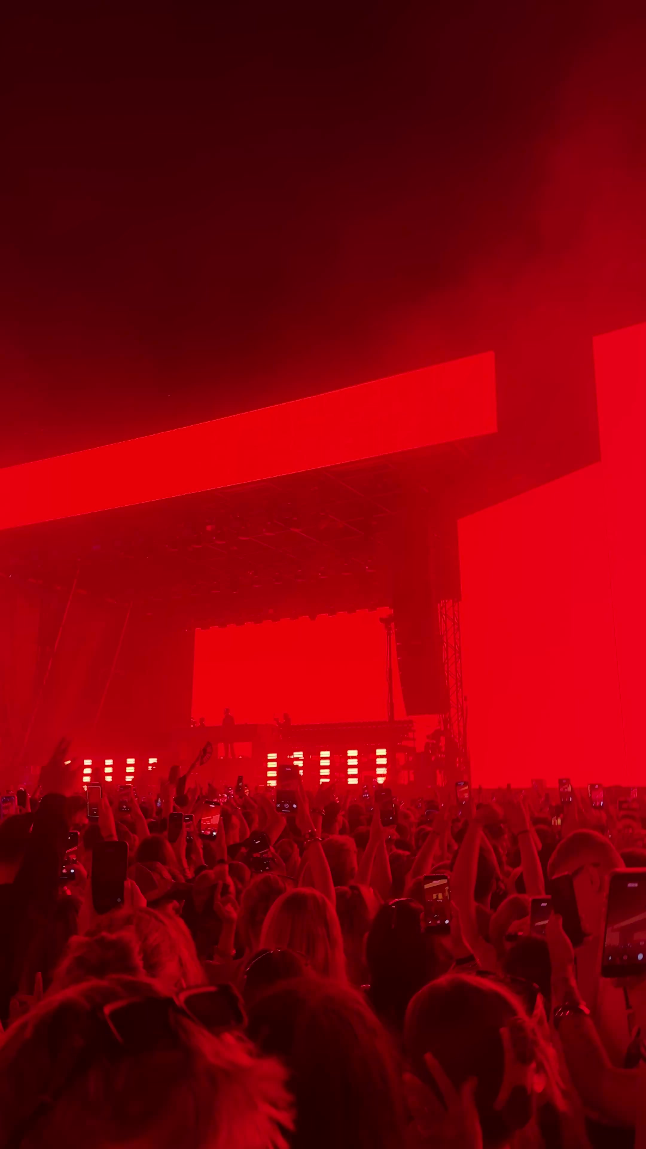 @ella 🪩🪭🍸