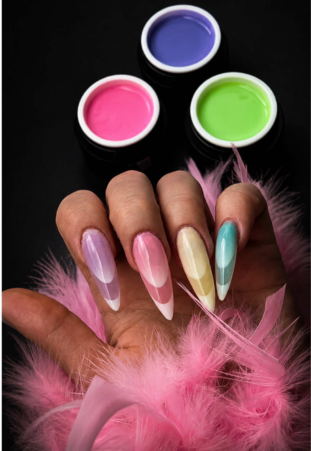 @Urban Nails BV