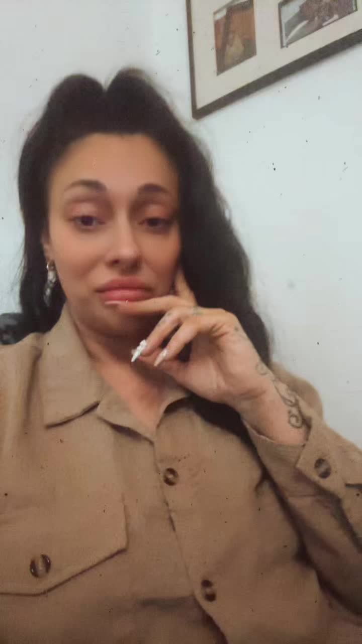 @LayTee