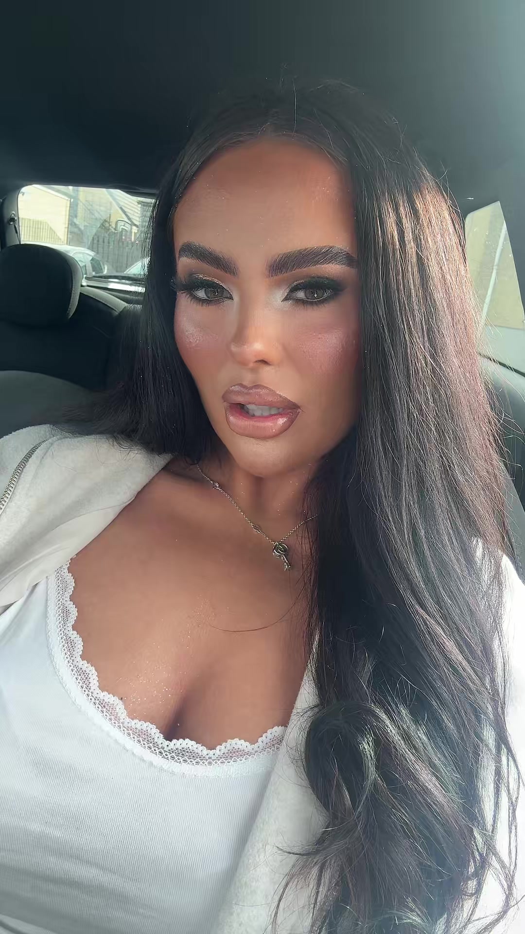 @Emz🍒🫦