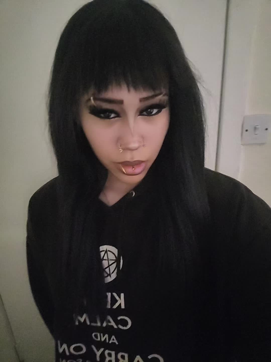 @๐ฒ๐๐
๐