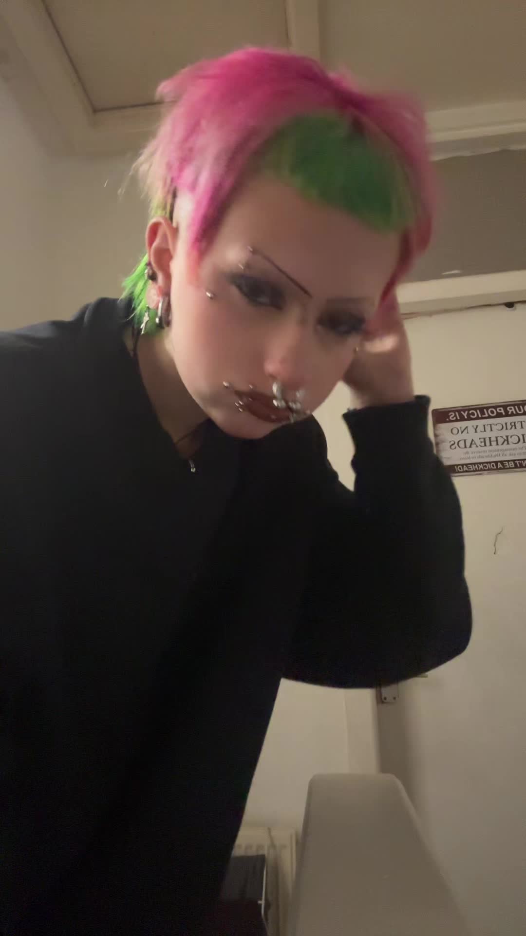 @☢︎