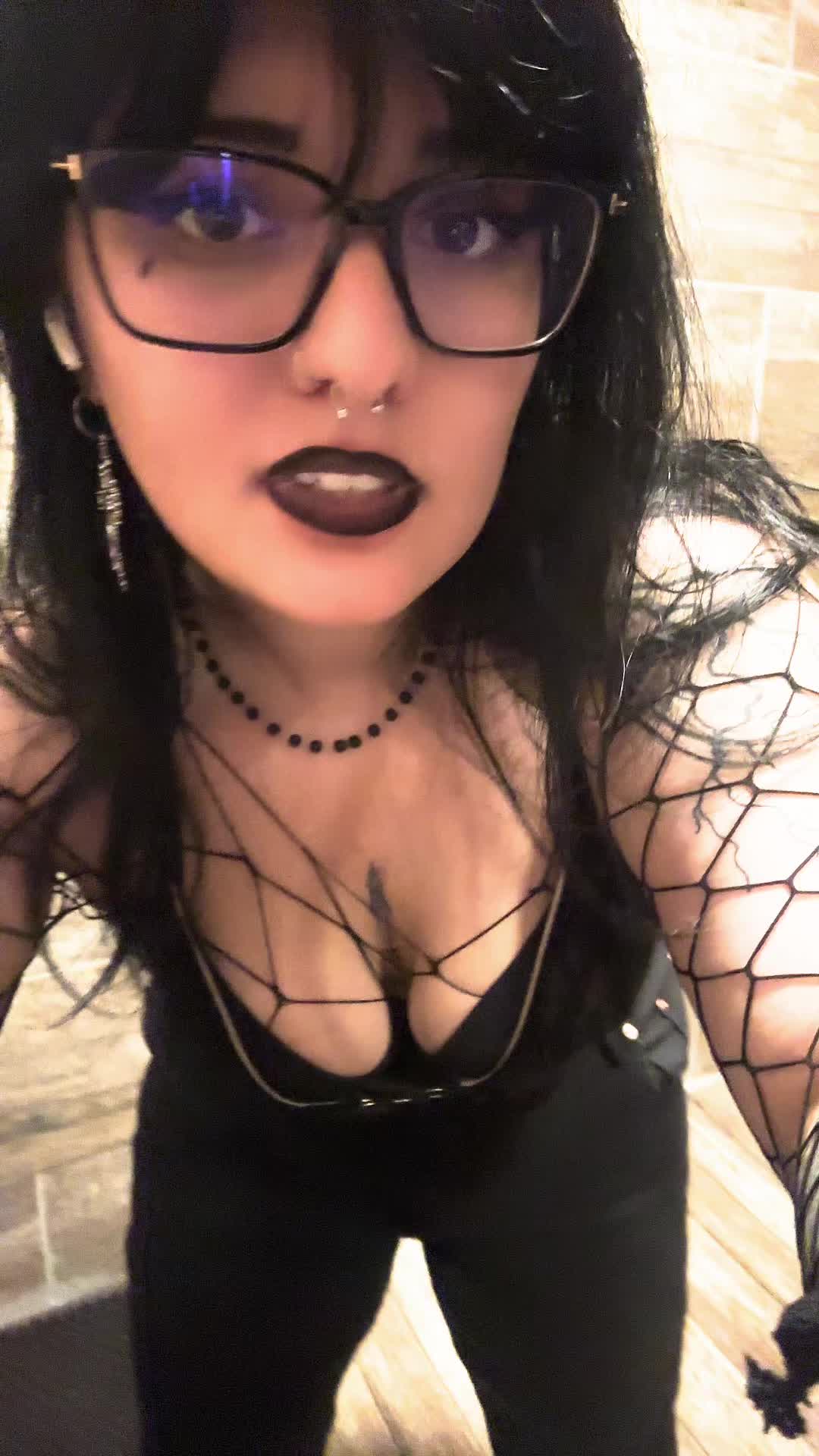 @🕷️