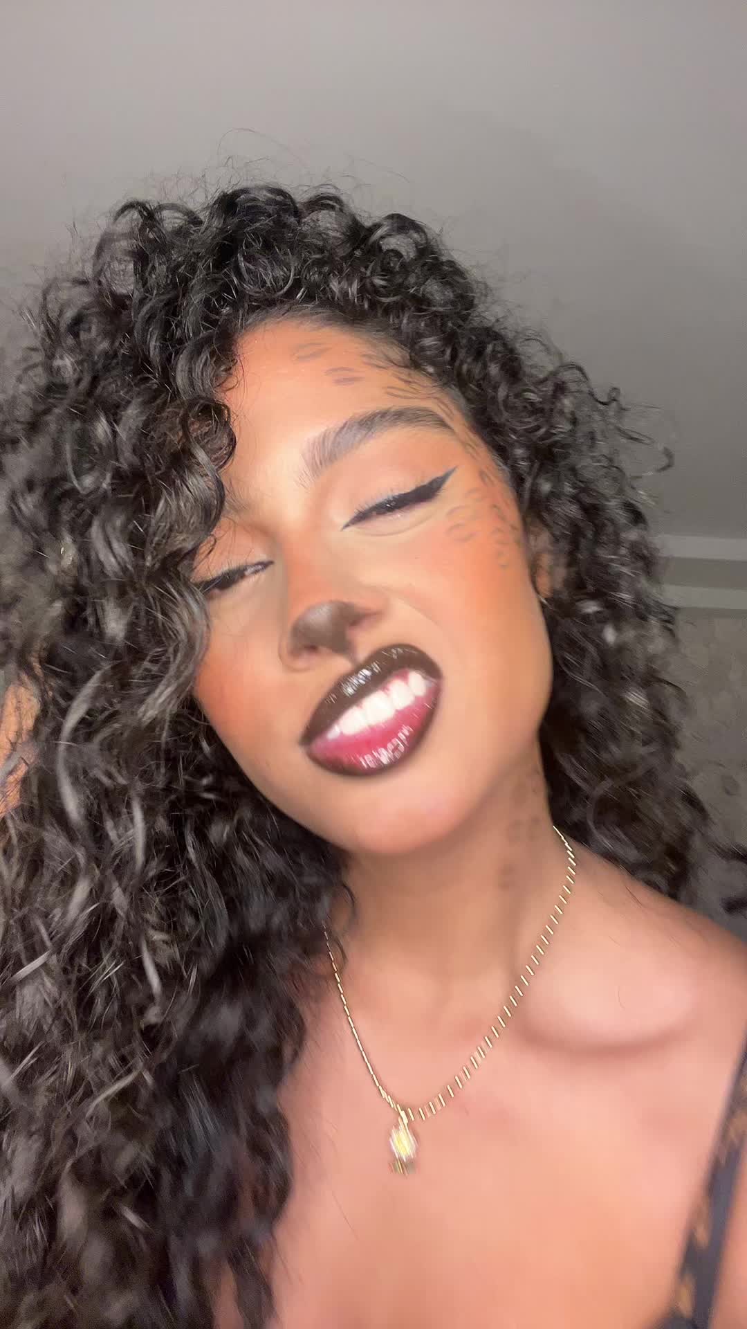 @JULIANA