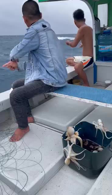 @Trương Lầu