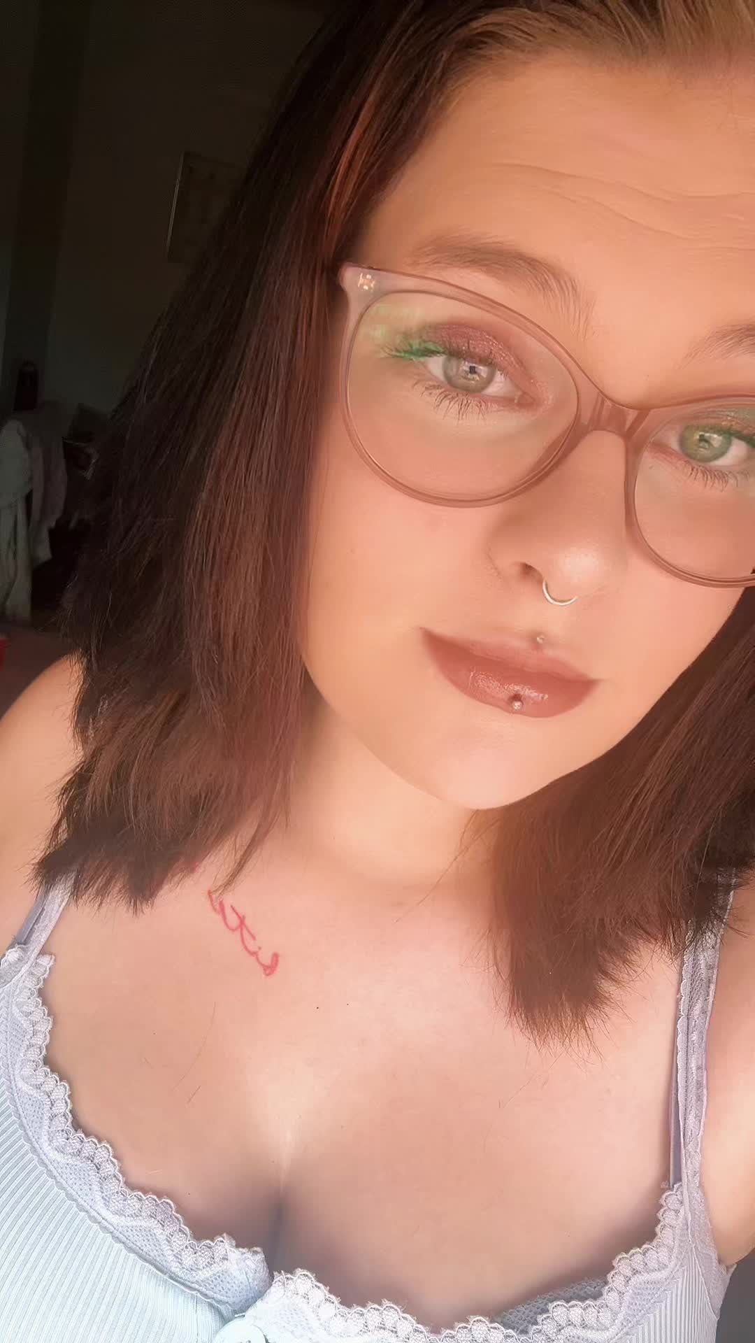 @Nini_TrifftNix