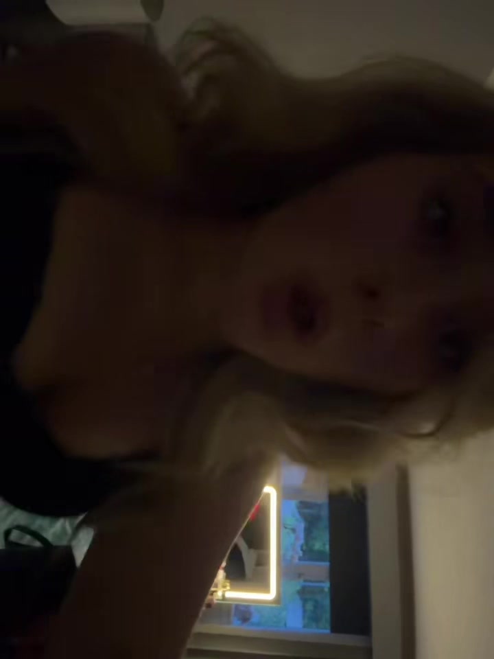 @caroline