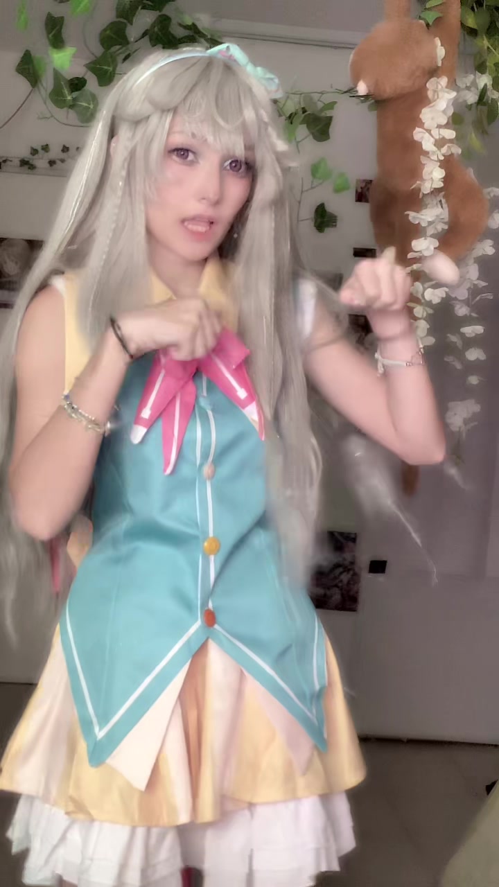 @°•★{<3 }★•°