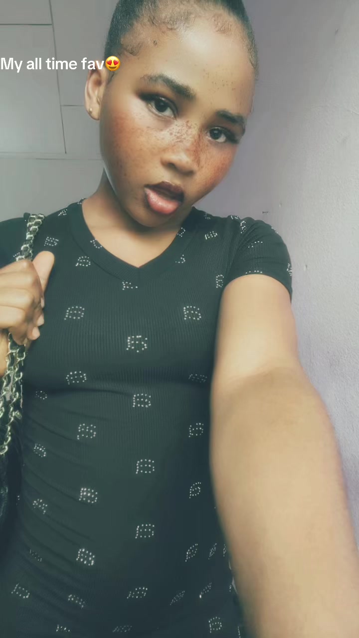 @A girl like Rosavine😘