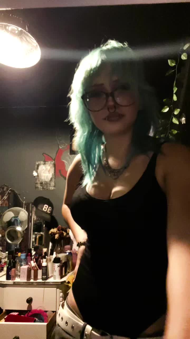 @𝕿𝖞𝕹𝖌𝖊𝖑🌀💚