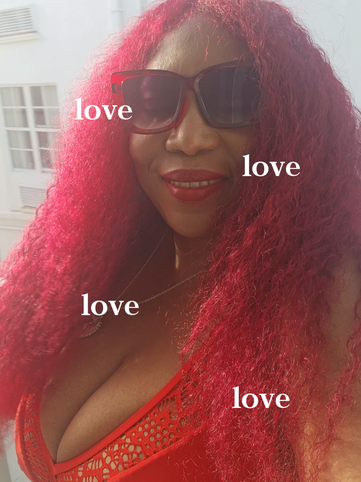 @curvyyemmy
