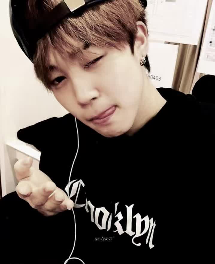 @꧁𝄞༺maimae༻𝄞꧂