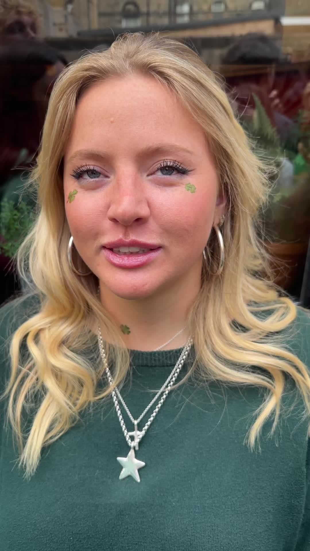@😇