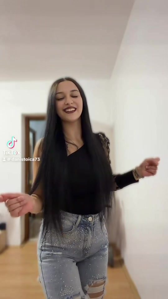 @delia_ozanaa