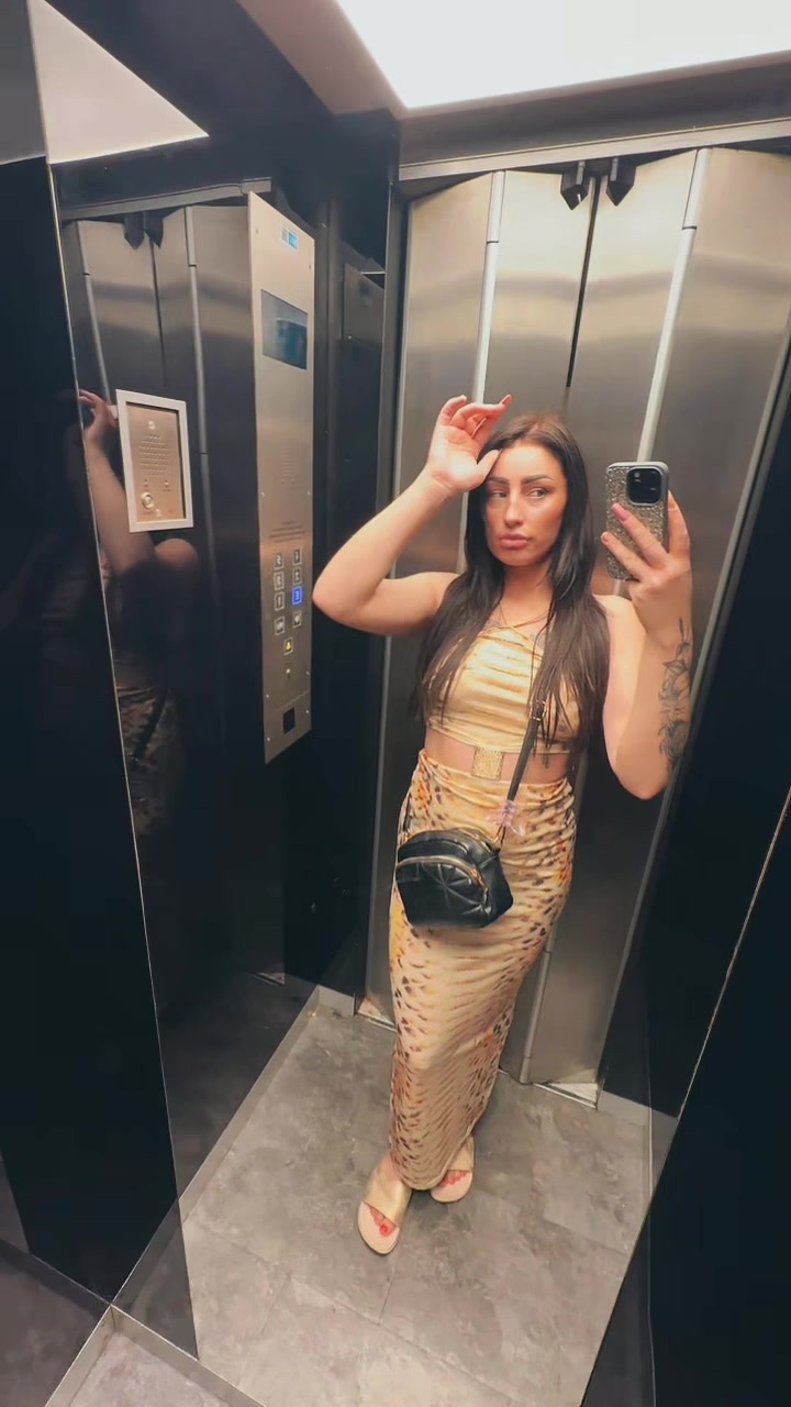 @🌺🌸Mrs Viktória🌸🌺